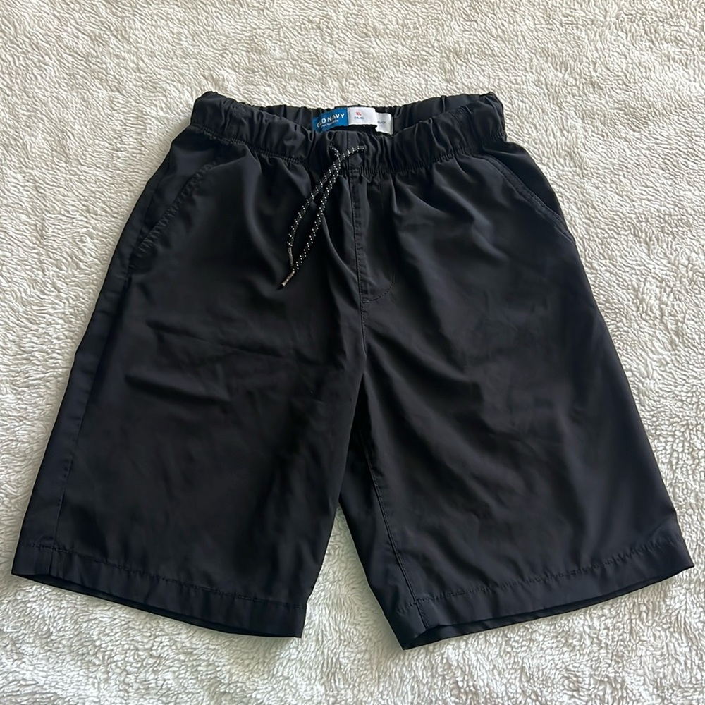 Old Navy boys hybrid performance shorts XL (14/16)